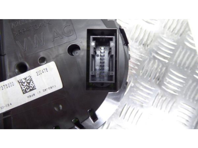 Панель приборов 5E0920741 Skoda Octavia Mk3 (5E)