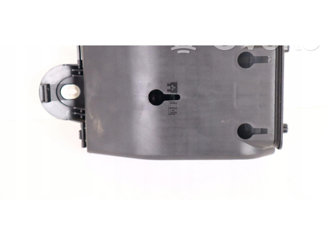 Блок предохранителей 32209198 Volvo XC90