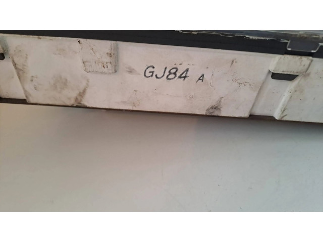 Панель приборов GJ84 Mazda 626