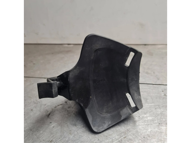 Другая деталь отсека двигателя