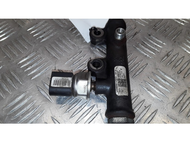 Топливная рампа 4R8Q9C066AB, A2C20001297 Jaguar S-Type 2.7