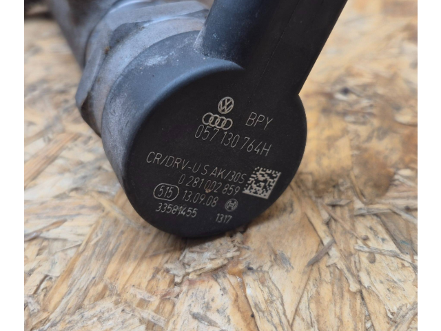 Vstřikovací lišta 059130090AH, 057130764H Audi Q7 4L Ccwa