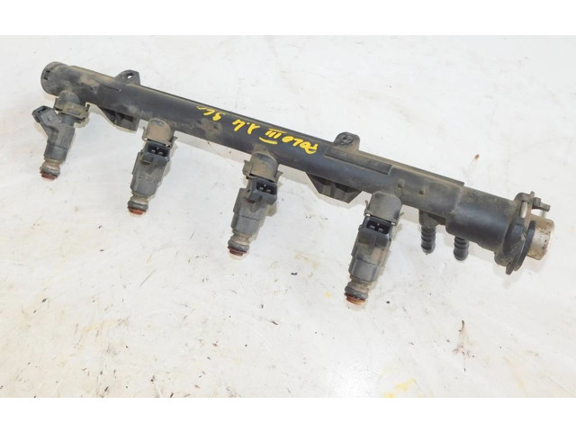 Топливная рампа 030133319G   Volkswagen Polo III 6N 6N2 6NF  