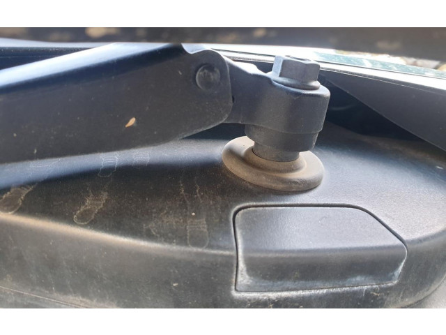 Моторчик заднего дворника     Land Rover Discovery 5