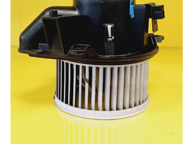 Вентилятор печки    141730600, 188AEAAAT025   Fiat Punto (188)