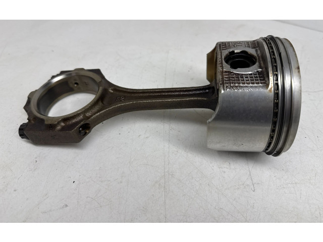 Поршень с шатуном 3UZ 133015008002 Lexus LS UCF30