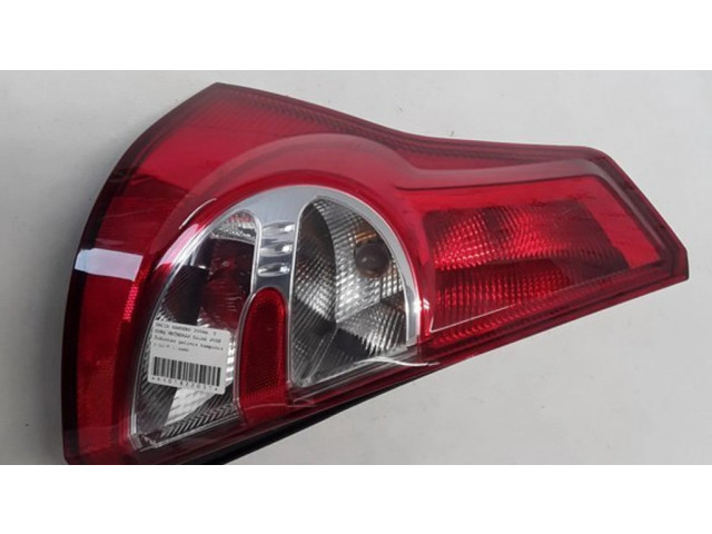 Задний фонарь левый 8200734825    Dacia Sandero   