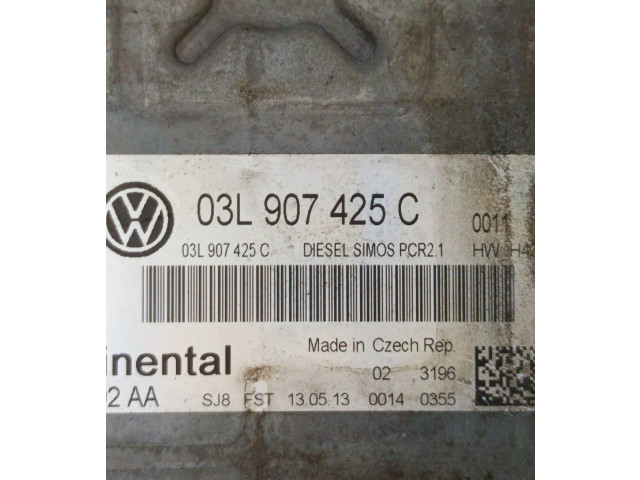 Блок управления двигателя 03L907425C   Volkswagen PASSAT B7