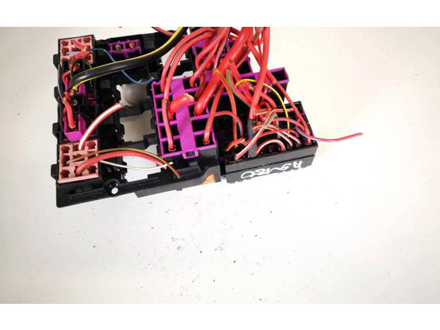 Блок предохранителей  3d1937499f, 3D1937499F   Volkswagen Phaeton    