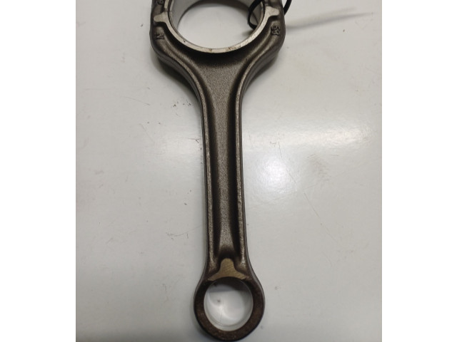  Поршень  04EBD  Volkswagen PASSAT B8  