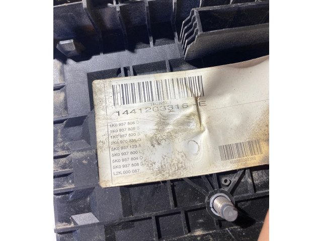 Блок предохранителей 1K0937806D, 5K0937800L Volkswagen Caddy