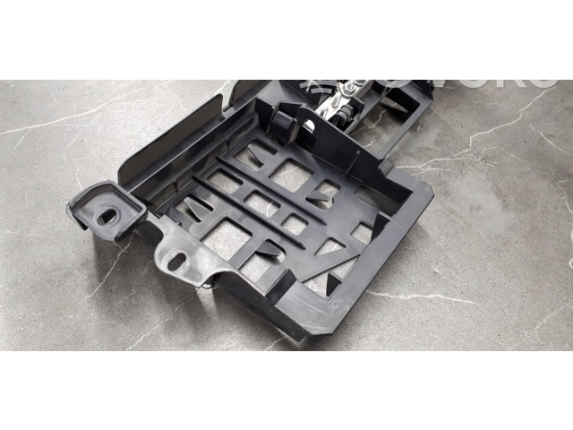   Pojistková skříňka 4e0971845   Audi A8 S8 D3 4E 2006