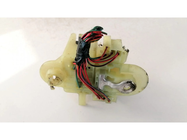 Pojistková skříňka Toyota Avensis T220 1998