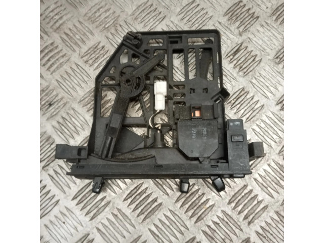 Блок управления климат-контролем    Nissan Serena