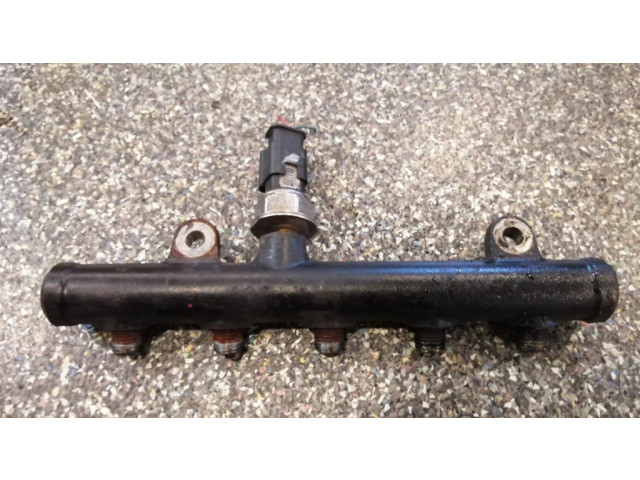 Топливная рампа 9681649580   Citroen C8 2.0  для двигателя RHR