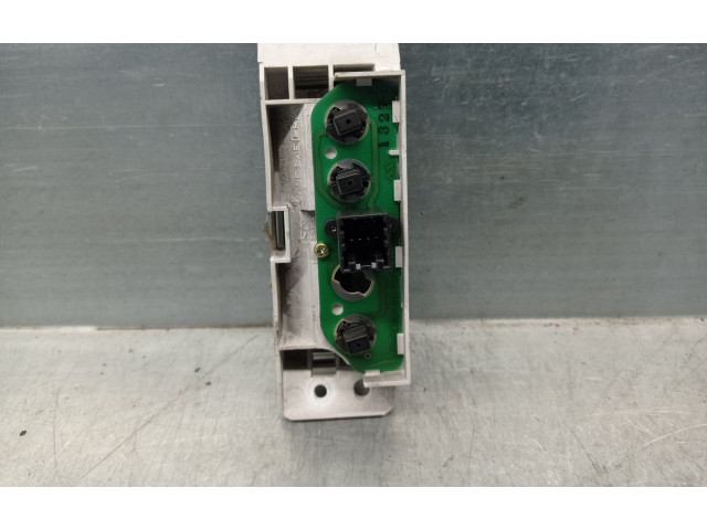 Дисплей    56009613   Jeep Cherokee XJ