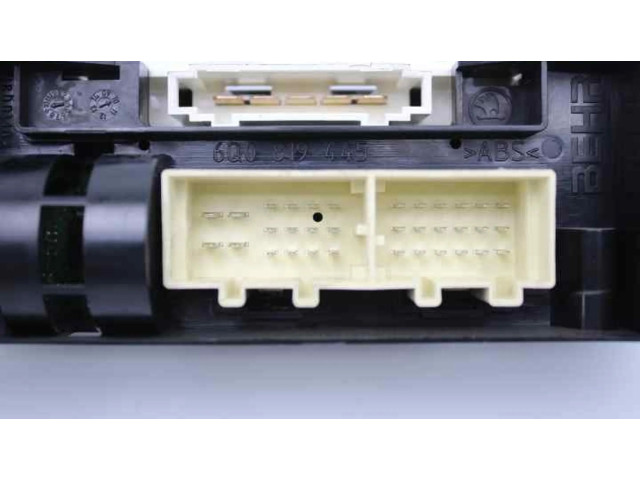 Блок управления климат-контролем 8X0820045   Audi A1