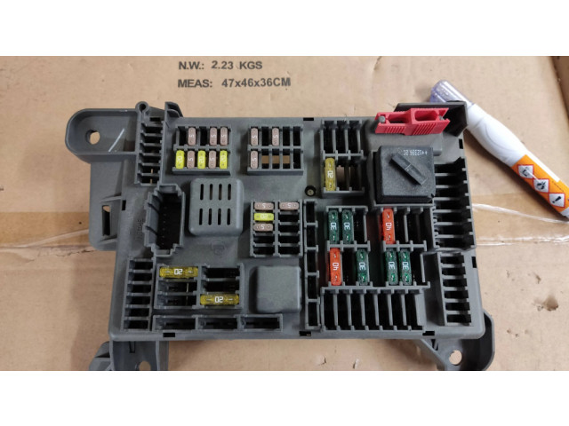 Pojistková skříňka 518954021A, 693168704 BMW X5 E70 2011