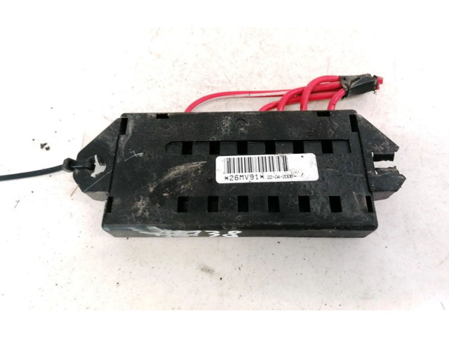 Блок предохранителей  9441776   Volvo V70    