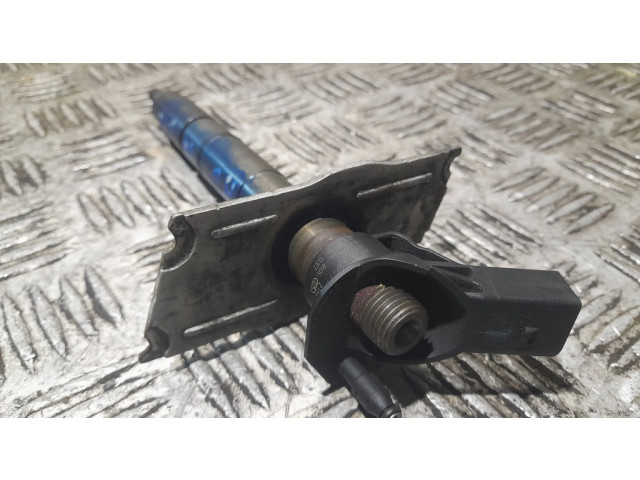 Vstřikovač 0445115037, 059130277AB   Audi A8 S8 D3 4E  pro naftový motor 3.0  