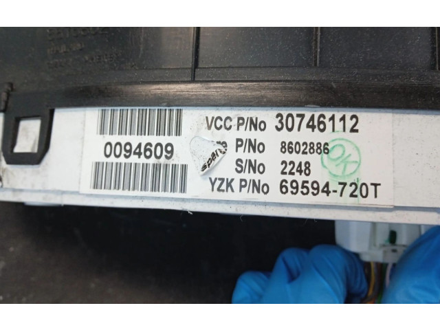 Панель приборов 30746112   Volvo V70       