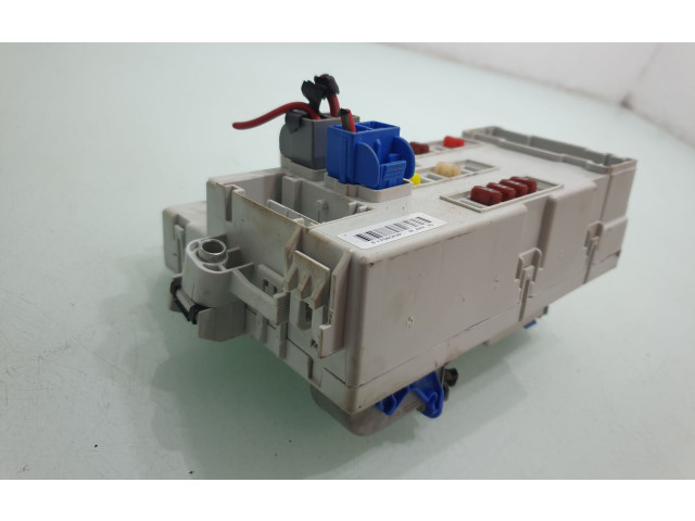 Блок предохранителей P68236667AE Jeep Cherokee