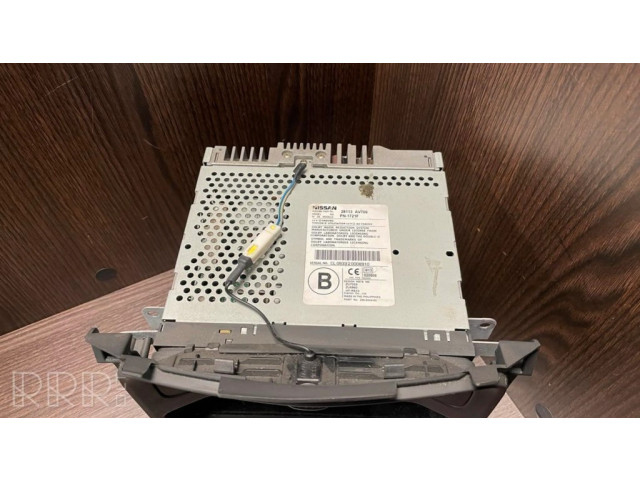 Радио/ проигрыватель CD/DVD / навигация