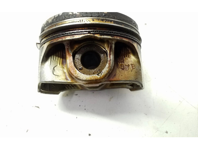 Píst 06LAG92460, 174 Volkswagen Tiguan Allspace pro benzínový motor 2.0