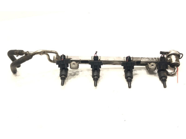 Топливная рампа 06A133317E   Audi A3 S3 8L  