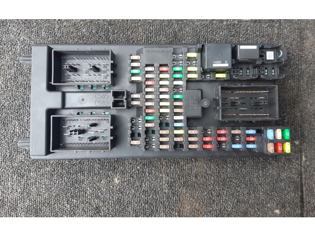 Блок предохранителей AW9314F041AE Jaguar XJ X351