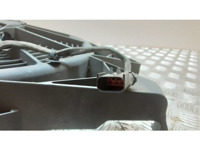 Вентилятор радиатора     3E010768D    Jeep Cherokee 2.8