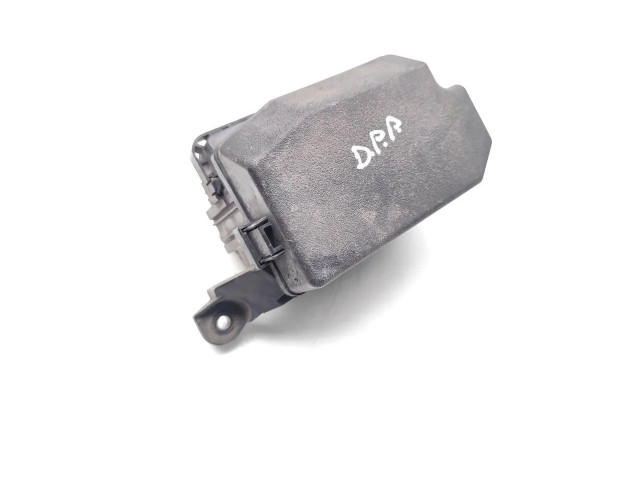 Блок предохранителей MR400709   Mitsubishi Outlander    