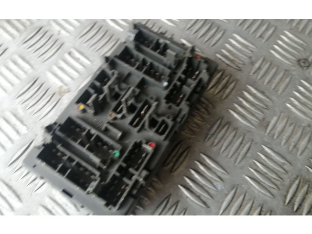 Блок предохранителей 9450582180   Peugeot 406    