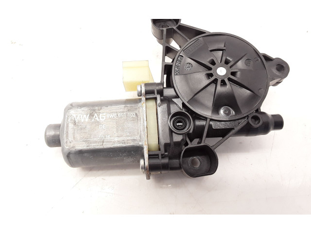 Передний двигатель механизма для подъема окон