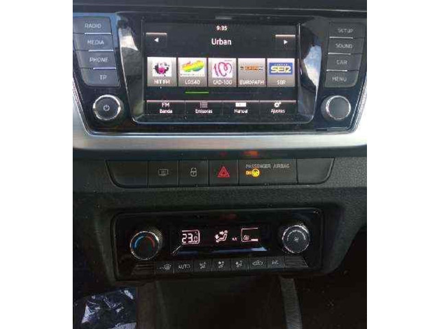 Дисплей    6V0919604   Skoda Fabia Mk3 (NJ)