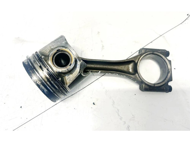  Поршень с шатуном    Skoda Fabia Mk1 (6Y)  