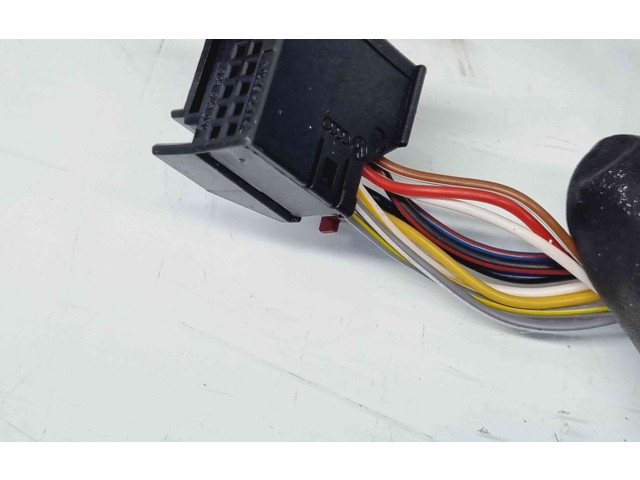 Зеркало электрическое Volkswagen Golf VI 2008 - 2013 года