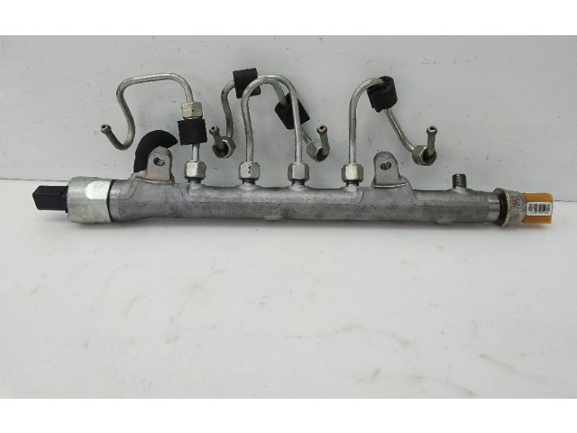 Vstřikovací lišta 03L130089B Volkswagen Caddy