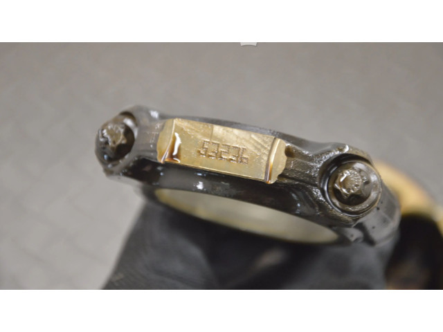 Píst 53236 Mercedes-Benz E W211 M 272.943