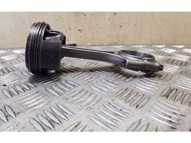 Поршень с шатуном 31460828 Volvo XC90