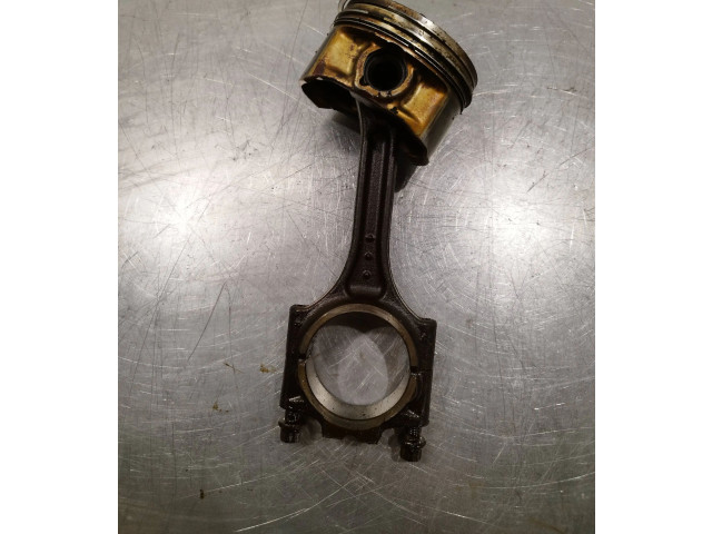 Поршень с шатуном B5254T2 Volvo XC90