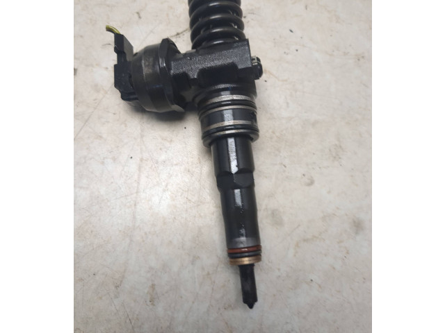 Форсунка 0414720215 Skoda Superb B6 (3T)