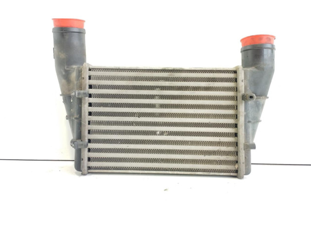 Интеркулер  058145805A   Volkswagen PASSAT 