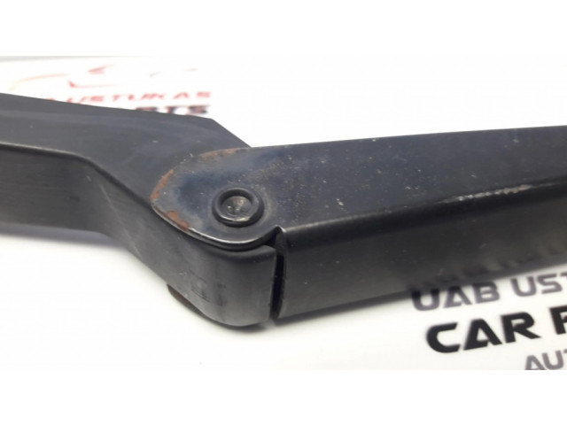 Ножка стеклоочистителей лобового стекла