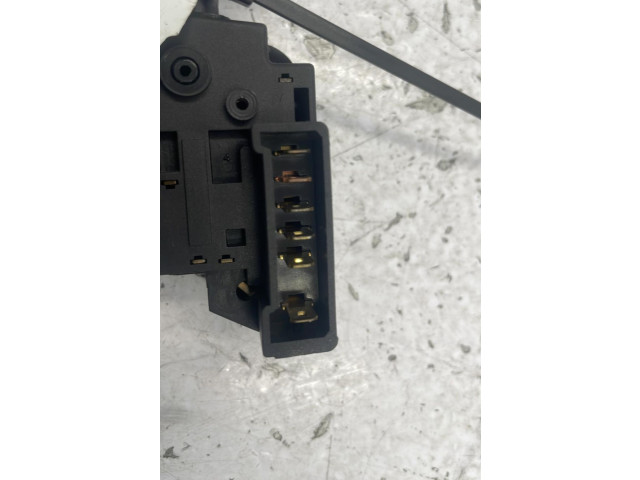 Ручка стеклоочистителей 7700765532 Renault 21