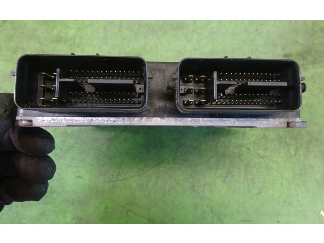 Блок управления двигателя MR587758 Smart ForFour I