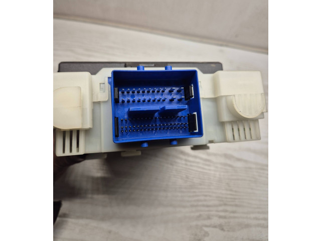   Pojistková skříňka 7G9T14C256FA, 30765624AE   Volvo XC70 2008