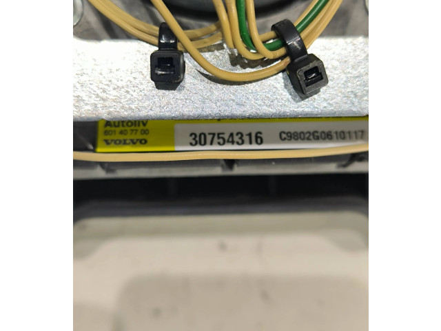 Подушка безопасности водителя 30754316, C9802G0610117   Volvo V70