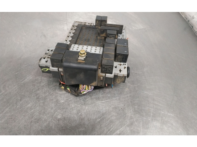 Блок предохранителей 9494997 Volvo S80