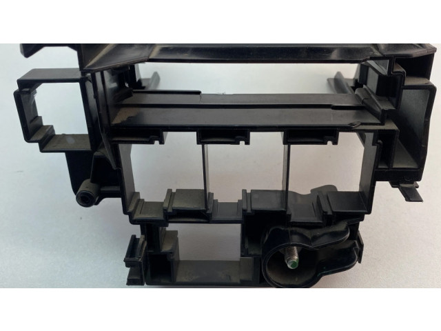 Другая деталь салона